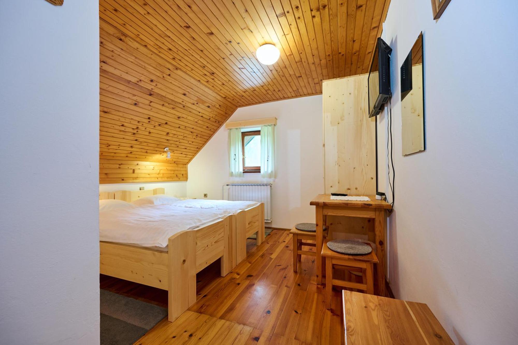 The Farmhouse Bevsek Osep Solcava Luaran gambar